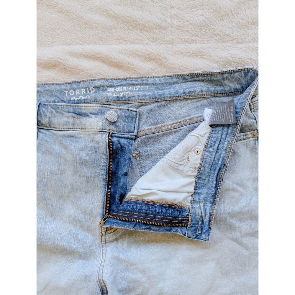 Torrid High Rise Perfect 5" Shorts - Picture 3 of 4